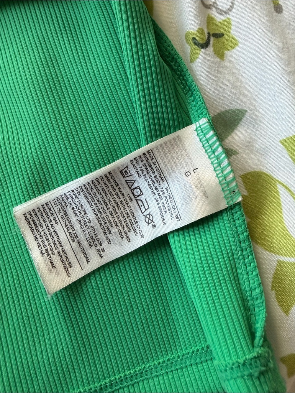 GapFit Studio Rib V-Neck Brami - Picture 5 of 5
